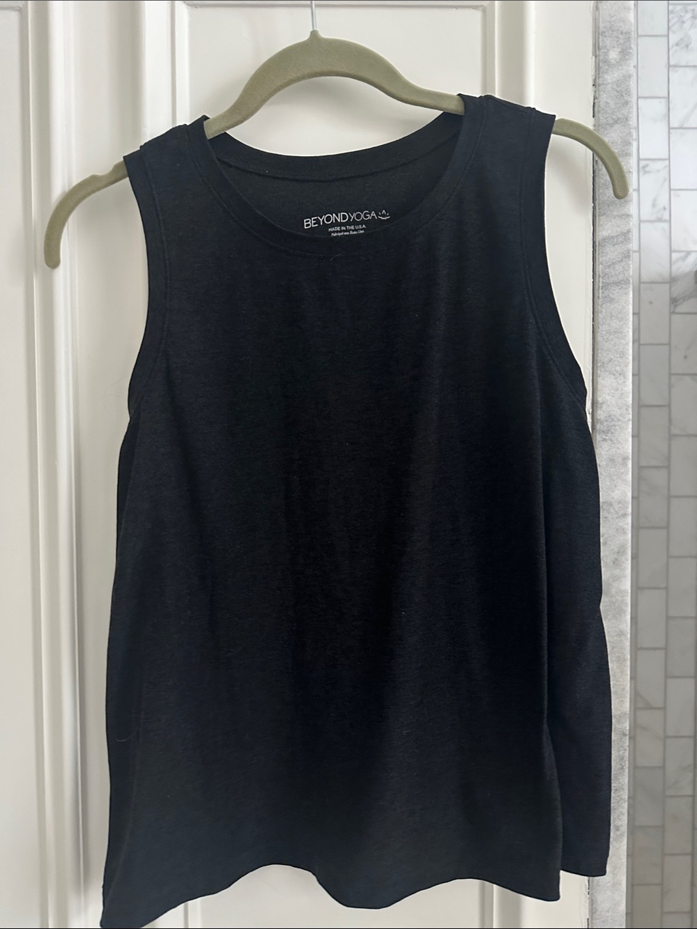 Beyond Yoga Women’s  Black Sleeveless Tank Top
